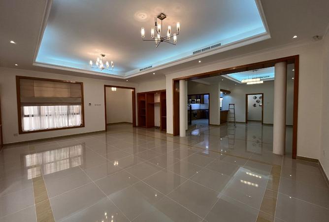 960812 - Property Image 3