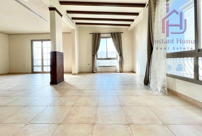 992464 - Property Image 2