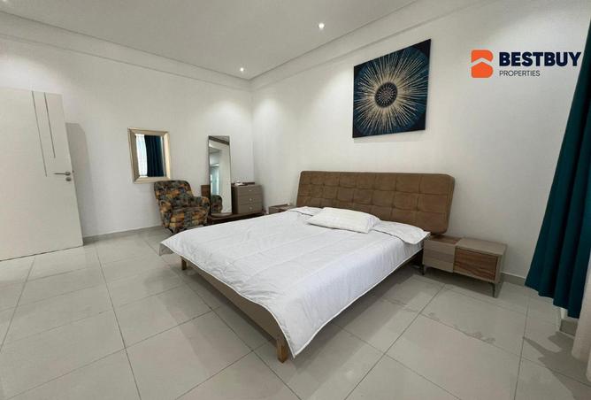 985990 - Property Image 2