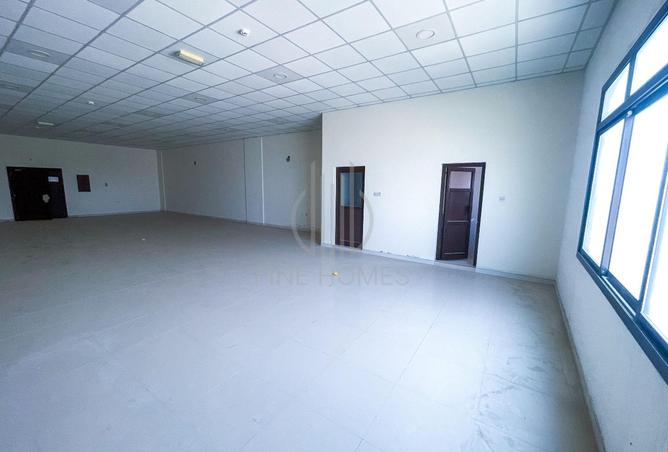 985657 - Property Image 3