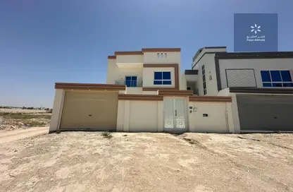 Villa - 5 Bedrooms - 4 Bathrooms for sale in Shahrakan - Northern Governorate