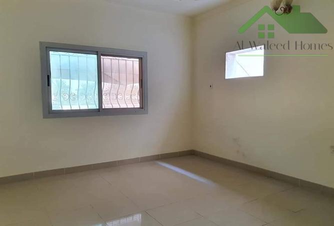 871249 - Property Image 3