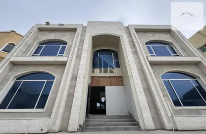 Villa - 6 Bedrooms - 6 Bathrooms for sale in Tubli - Central Governorate