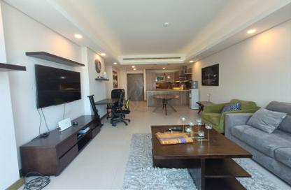 Apartment - 3 Bedrooms - 4 Bathrooms for rent in Busaiteen - Muharraq Governorate