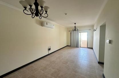 Apartment - 2 Bedrooms - 2 Bathrooms for rent in Mahooz - Manama - Capital Governorate