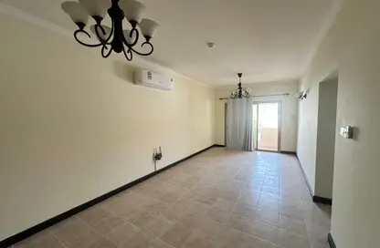 Apartment - 2 Bedrooms - 2 Bathrooms for rent in Mahooz - Manama - Capital Governorate