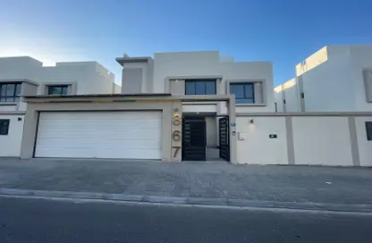 Villa - 4 Bedrooms - 6 Bathrooms for sale in Busaiteen - Muharraq Governorate Villa - 4 Bedrooms - 6 Bathrooms for sale in Busaiteen - Muharraq Governorate