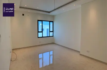 Empty Room image for: Apartment - 3 Bedrooms - 2 Bathrooms for rent in Shakhura - Northern Governorate, Image 1