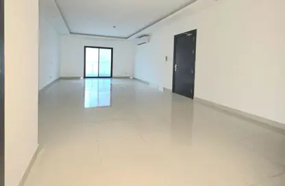 Apartment - 3 Bedrooms - 4 Bathrooms for rent in Hidd - Muharraq Governorate Apartment - 3 Bedrooms - 4 Bathrooms for rent in Hidd - Muharraq Governorate