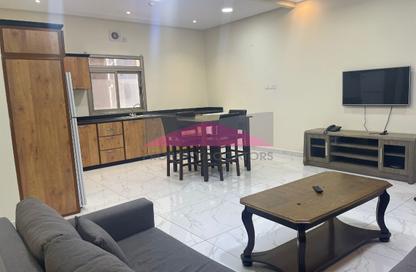 Apartment - 2 Bedrooms - 2 Bathrooms for rent in Seef - Capital Governorate
