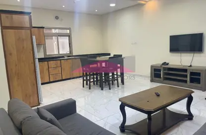 Apartment - 2 Bedrooms - 2 Bathrooms for rent in Seef - Capital Governorate