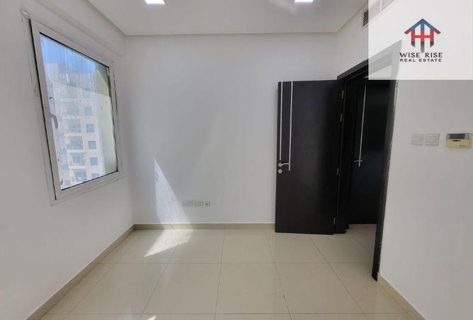 972512 - Property Image 3