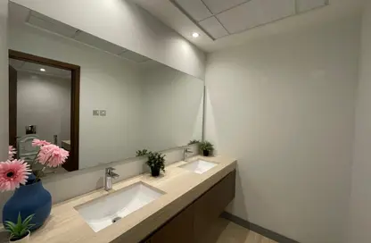 Apartment - 3 Bedrooms - 5 Bathrooms for rent in Hanging Garden - Dilmunia Island - Muharraq Governorate