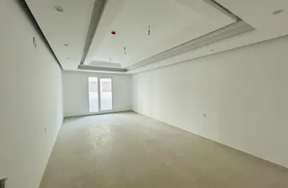 Apartment - 4 Bedrooms - 4 Bathrooms for sale in Hidd - Muharraq Governorate