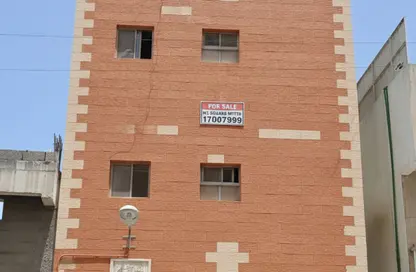 عمارة بالكامل - 8 غرف نوم - 8 حمامات للبيع في المحرق - المحرق