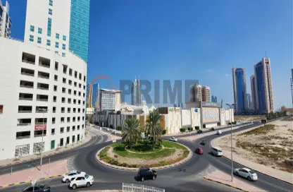 Outdoor Building image for: Apartment - 2 Bedrooms - 2 Bathrooms for sale in Sanabis - Manama - Capital Governorate, Image 1