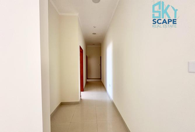 979871 - Property Image 2