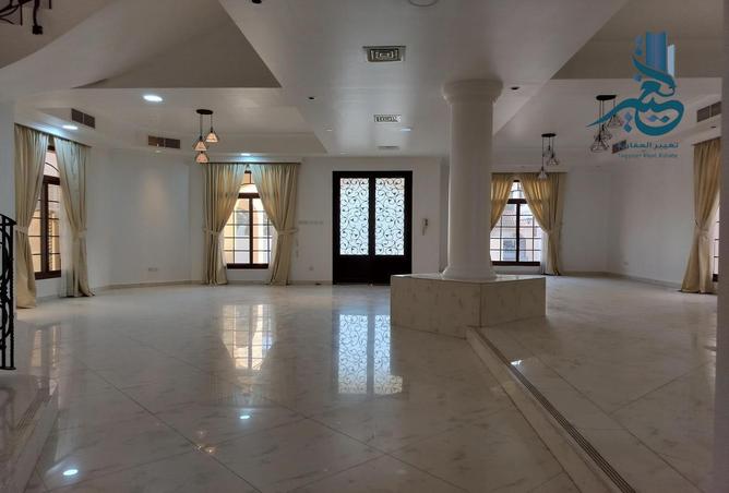 968121 - Property Image 2