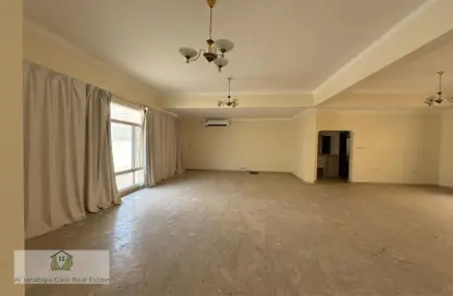 Villa - 4 Bedrooms - 6 Bathrooms for rent in Busaiteen - Muharraq Governorate
