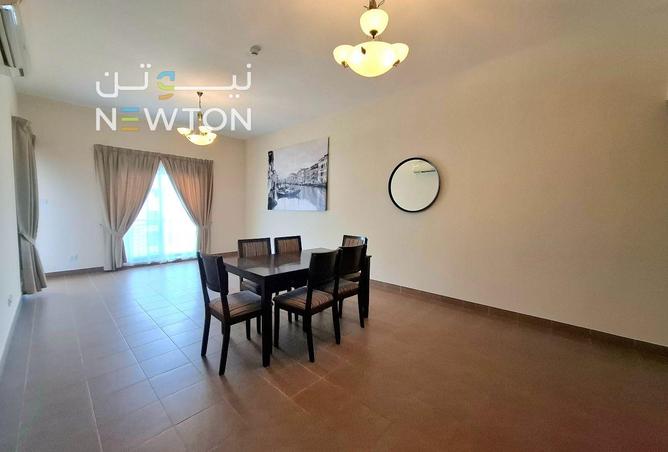 957665 - Property Image 2