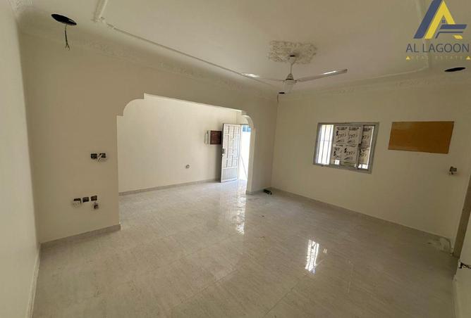 981102 - Property Image 3