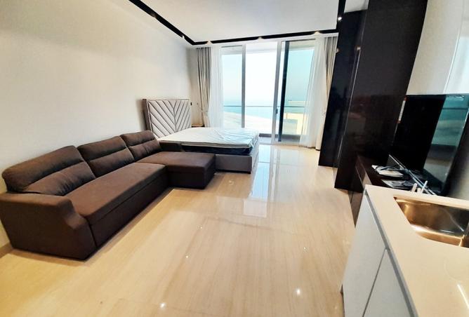 985796 - Property Image 2