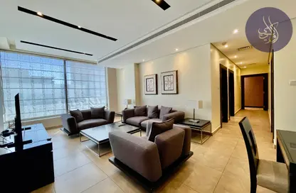 Apartment - 2 Bedrooms - 3 Bathrooms for rent in Sanabis - Manama - Capital Governorate