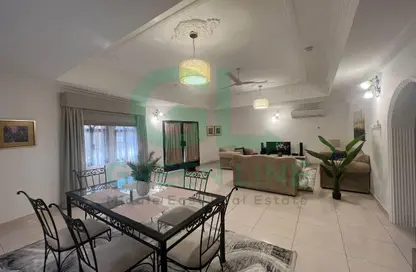 فيلا - 4 غرف نوم - 3 حمامات للايجار في الجفير - محافظة العاصمة