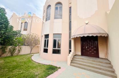 فيلا - 4 غرف نوم - 3 حمامات للايجار في الجنبية - المحافظة الشمالية