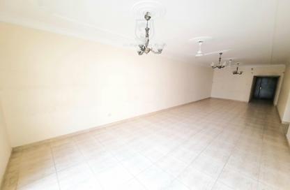 Apartment - 2 Bedrooms - 2 Bathrooms for rent in Mahooz - Manama - Capital Governorate