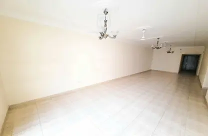 Apartment - 2 Bedrooms - 2 Bathrooms for rent in Mahooz - Manama - Capital Governorate