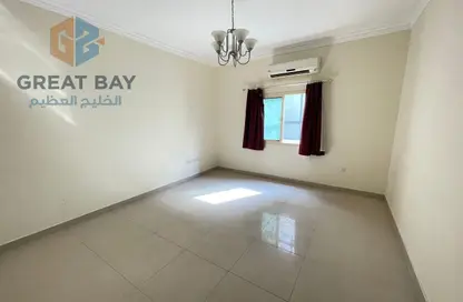 Apartment - 4 Bedrooms - 3 Bathrooms for rent in Busaiteen - Muharraq Governorate