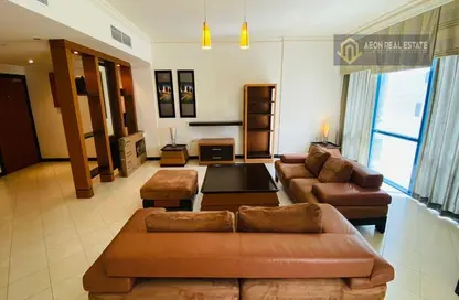 Apartment - 2 Bedrooms - 3 Bathrooms for rent in Al Juffair - Capital Governorate