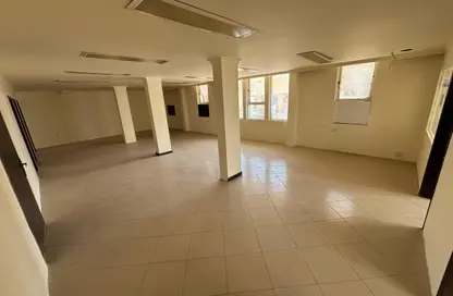 Apartment - 2 Bedrooms - 2 Bathrooms for rent in Riffa Al Sharqi - Riffa - Southern Governorate
