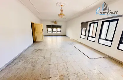 فيلا - 4 غرف نوم - 3 حمامات للايجار في سار - المحافظة الشمالية