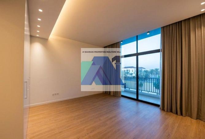 963731 - Property Image 2