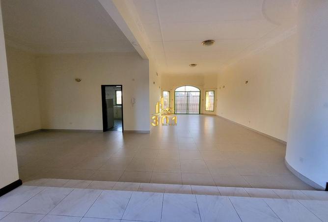 961016 - Property Image 2