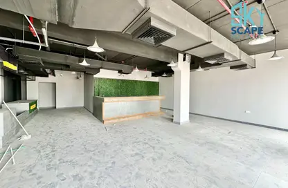 متجر - استوديو - 4 حمامات للايجار في سند - المحافظة الوسطى