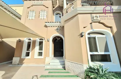 فيلا - 3 غرف نوم - 5 حمامات للايجار في الجنبية - المحافظة الشمالية