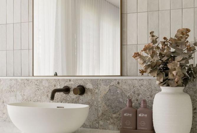 987676 - Property Image 2