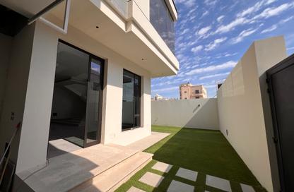 Villa - 4 Bedrooms - 5 Bathrooms for sale in Maqabah - Northern Governorate