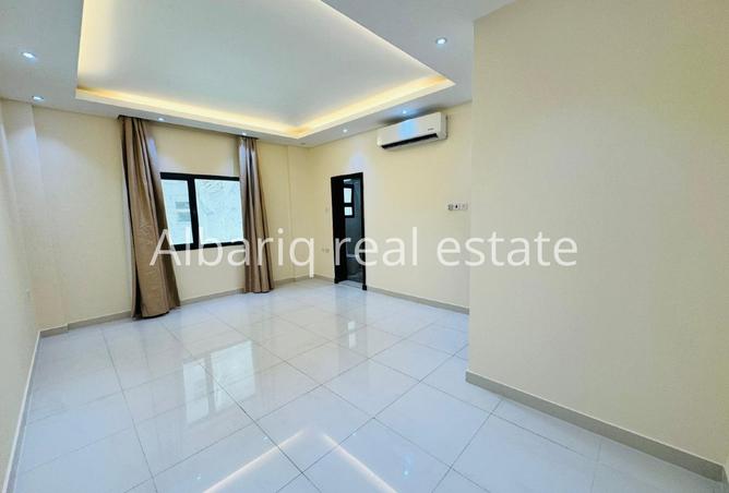 953965 - Property Image 2