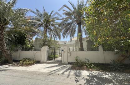 Villa - 2 Bedrooms - 3 Bathrooms for sale in Al Juffair - Capital Governorate