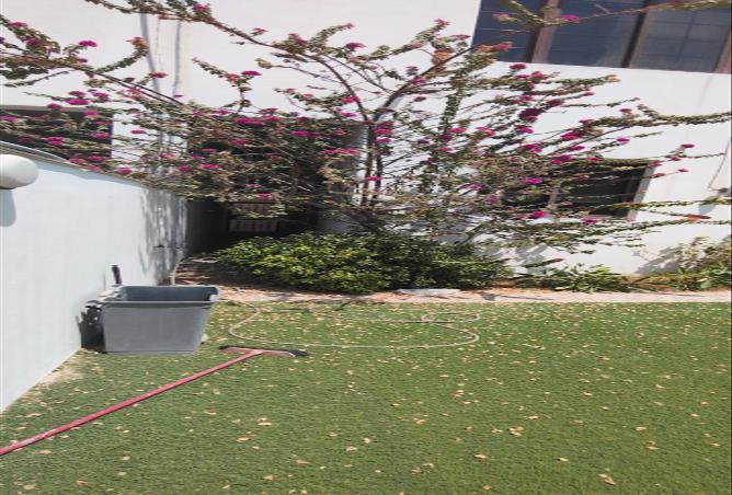 967087 - Property Image 2