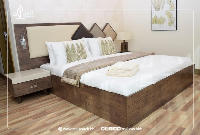 956318 - Property Image 2