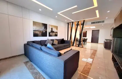 Apartment - 2 Bedrooms - 3 Bathrooms for rent in Busaiteen - Muharraq Governorate
