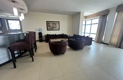 Apartment - 3 Bedrooms - 3 Bathrooms for rent in Al Juffair - Capital Governorate