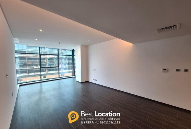 982639 - Property Image 2