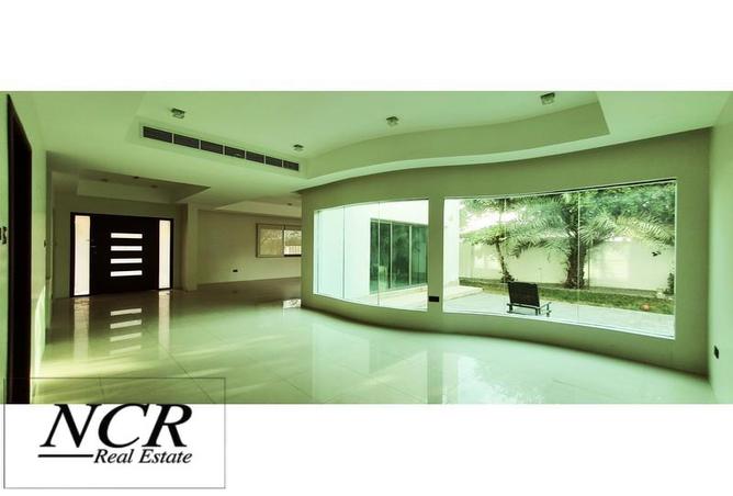 960871 - Property Image 2