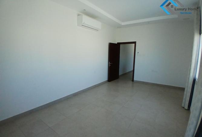 984755 - Property Image 3